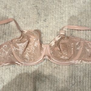 Wacoal pinkish beige lace bra
